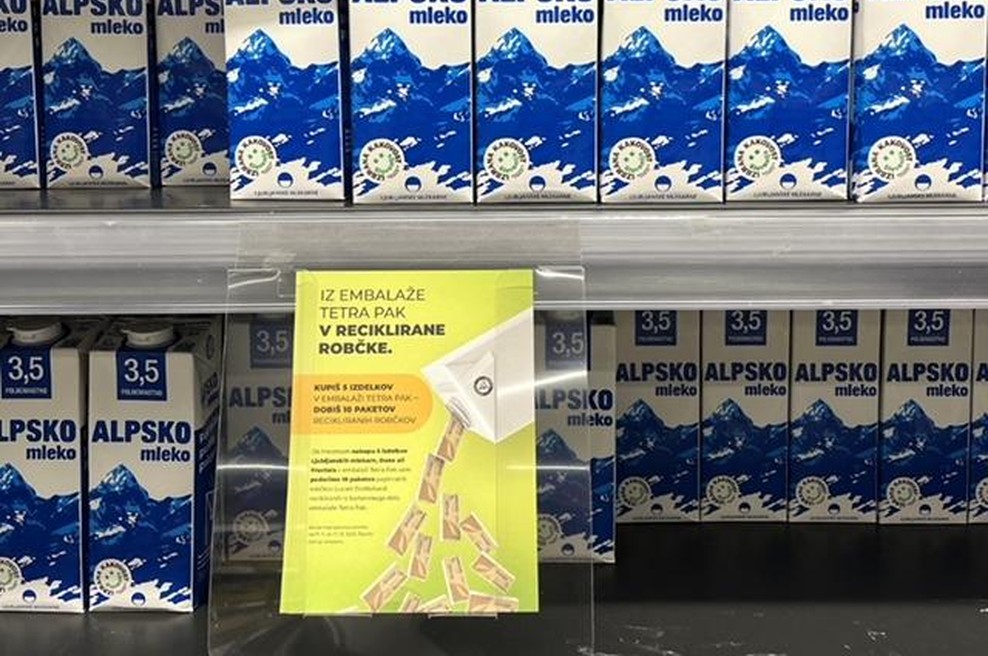 Iz embalaže Tetra Pak v reciklirane robčke: prazno embalažo Tetra Pak odlagajmo v rumeni zabojnik, da zaživi novo življenje (foto: promocijska fotografija)