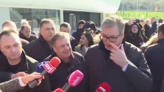 Jankovićeva nepričakovana reakcija na zaničevalne besede srbskega predsednika Vučića: "Zoki, Zorane, pridi nekaj pogledat" (VIDEO) (foto: X/posnetek zaslona)