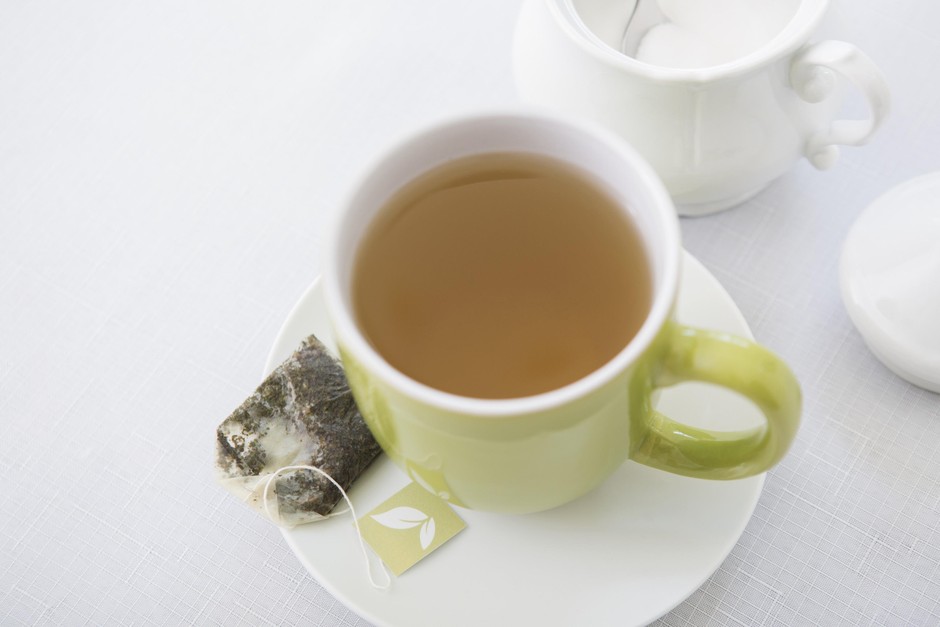 1. Zeleni čaj Zeleni čaj je najbolj znan napitek za topljenje maščobe okoli trebuha. Nedavna raziskava je pokazala, da imajo …