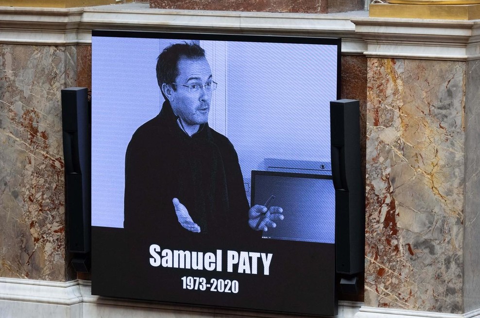 Pred sodnika bodo stopili mladi fantje: sodelovali so pri umoru učitelja, ki je bil obglavljen (foto: Profimedia)
