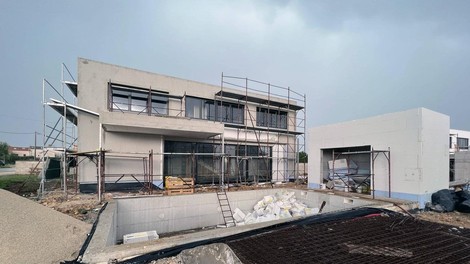 Tresejo se že mnogi Slovenci: črnim gradnjam je v Istri dokončno odzvonilo