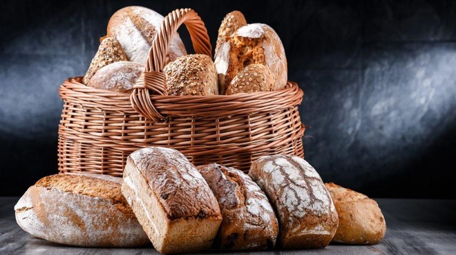 Zakaj številne restavracije gostom najprej postrežejo kruh? Razlog za to se skriva predvsem v ... (foto: Profimedia)
