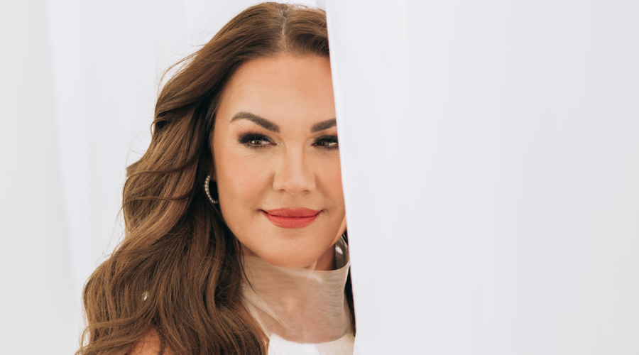 Rebeka Dremelj odstrla tančico svojih najglobljih skrivnosti in priznala: "Zdi se mi, da postajam vse bolj ranljiva" (foto: Arhiv Rebeke Dremelj)