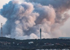 Izrael nadaljuje napade na Gazo: ponoči ubitih najmanj 18 ljudi