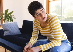 Mladi v Sloveniji so zelo slabega duševnega zdravja: to so največji izzivi, s katerimi se soočajo