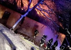 V okolici Slovenj Gradca ognjeni zublji "pogoltnili" hišo: ognju kljubovalo 65 pogumnih gasilcev