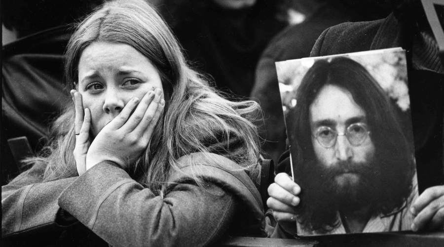 43 let po umoru Johna Lennona znane njegove zadnje besede, ki jih je izgovoril pred smrtjo (foto: Profimedia)