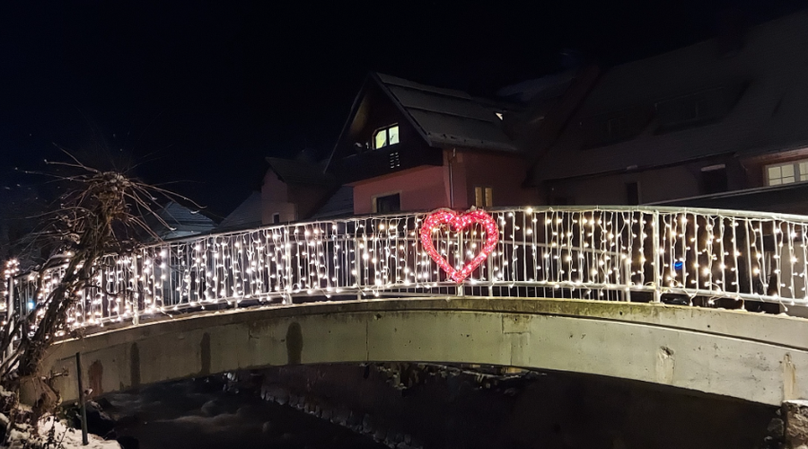 V Črni na Koroškem optimistično v praznični december: "Pred nami je svetla prihodnost in Črno bomo uredili še lepšo, kot je bila doslej" (foto: Posnetek zaslona/Fb profil Občina Črna na Koroškem)