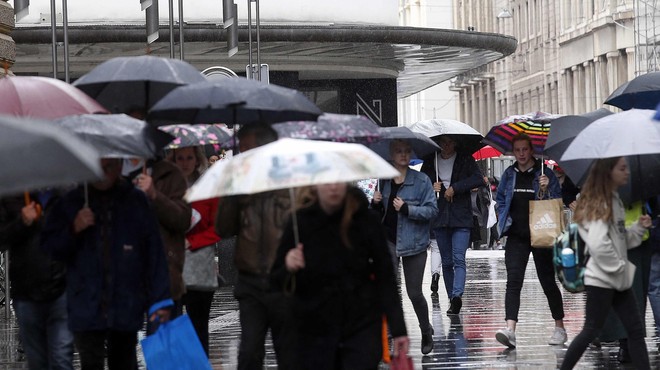 Padavine bodo obremenile občutljive ljudi (pričakujte slabo počutje) (foto: Borut Živulović/Bobo)