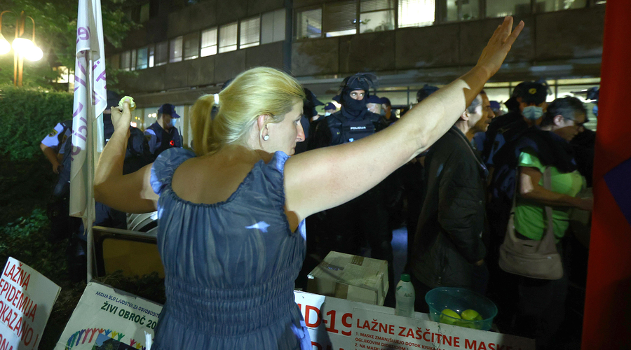 Saša Petek trdi, da ima 'ključni dokaz', s katerim bo - verjeli ali ne - za zapahe spravila Janeza Janšo (foto: Borut Živulovič/Bobo)