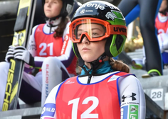 Zmagala je komaj 15-letna slovenska smučarska skakalka