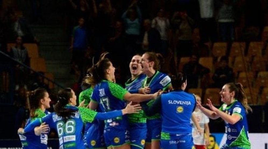 Slovenija se veseli, naše rokometašice z možnostjo vozovnice na OI! (foto: Instagram/Rokometna zveza Slovenije)