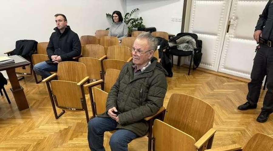 Sodišče odločilo: kakšna je kazen za Franca Šterbana, ki je s sekiro umoril ženo, ko sta se odpravljala spat? (foto: Aleš Kocjan/STA)