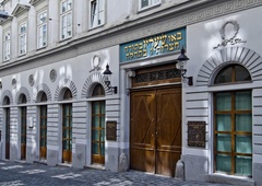 Policija stopila na prste 16-letniku, ki naj bi načrtoval napad na sinagogo