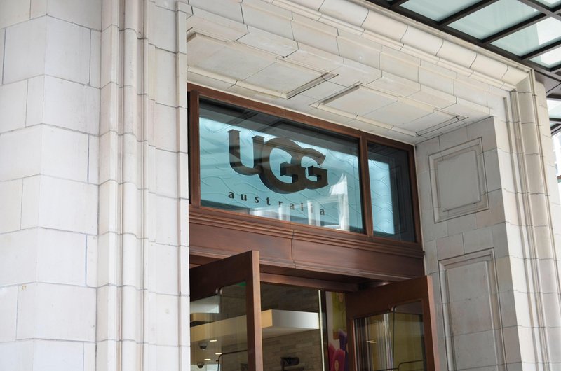 Ameriško podjetje Ugg se je včasih imenovalo Ugg Australia.