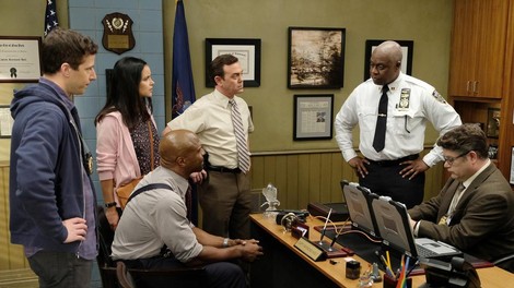brooklyn 9-9 serija