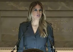 Melania Trump spregovorila o "težki izkušnji" med selitvijo iz Slovenije, številni se ji zdaj posmehujejo (VIDEO)