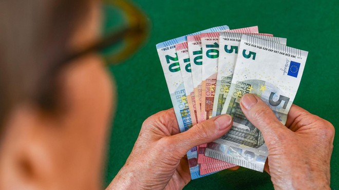 Nekateri slovenski delodajalci napovedujejo višanje plač: v tej panogi bodo dobili največ (foto: Profimedia)