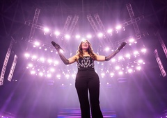 Senzacionalni koncert Nine Pušlar v domačih Stožicah: takšnega spektakla pa še ne! (FOTO)