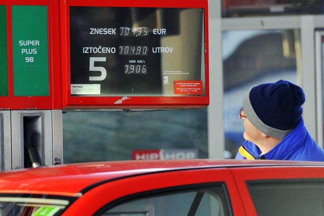 bencinska črpalka petrol