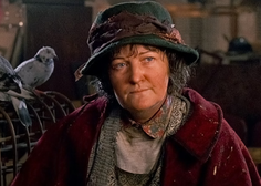 Vsi se spomnimo ženske z golobi iz legendarnega filma, le malo kdo pa ve, kako žalostna je njena resnična zgodba