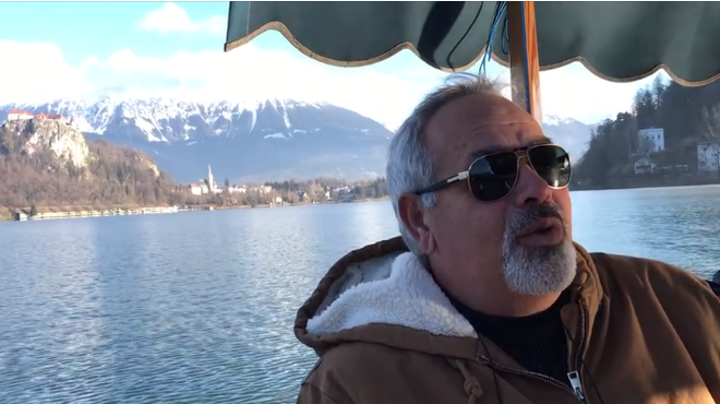 Turista je lepota Blejskega jezera tako prevzela, da mu je zapel (VIDEO) (foto: Slovenia Travel Forum/posnetek zaslona)