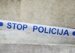 Nočna grozljivka v Črnomlju: v medsosedskem pretepu dva mrtva