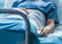Bolezni ne prizanašajo niti slavnim: 5 zvezdnikov, ki se borijo za življenje