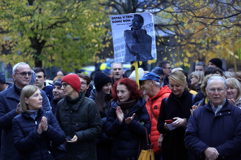 Nasprotovanje selitvi so izrazili s protestom.