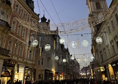 Izkoristite še zadnje trenutke predbožičnega vzdušja: hiter skok v praznično pravljico v sosednjem Gradcu (FOTO)