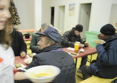 Konec sočutja? Kar 700 ljubljanskih brezdomcev bi lahko sredi zime ostalo brez edinega toplega prostora