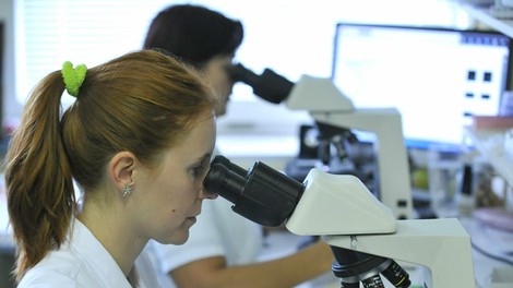 Obet sprememb: slovenskim zdravnikom bo olajšana diagnostika redkih bolezni in raka