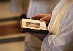 Slovenski škofje: V tem letu so bili porušeni številni mostovi, tako pravi kot medčloveški