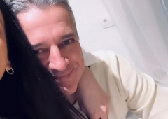 Tina Gaber pokazala, kako sta s premierjem Golobom preživela božič (FOTO)
