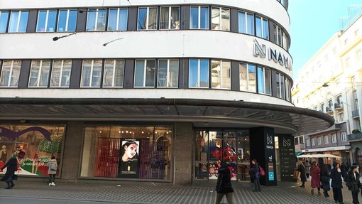 Bo v središču Ljubljane sploh še možno nakupovati? Po novem letu se poslavlja še ena znana trgovina
