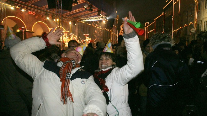 Slovenija bo pela in plesala: javno silvestrovanje v vseh večjih mestih, ognjemet le v dveh (imamo vse programe) (foto: Bor Slana/Bobo)