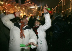 Slovenija bo pela in plesala: javno silvestrovanje v vseh večjih mestih, ognjemet le v dveh (imamo vse programe)