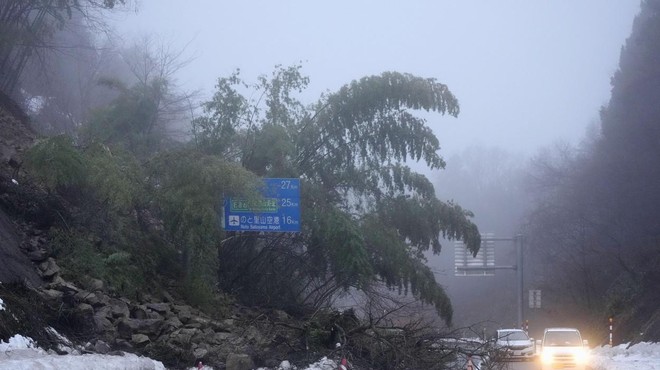 Razmere še vedno dramatične: reševanje pogrešanih v potresu ovirajo močne padavine (foto: Profimedia)