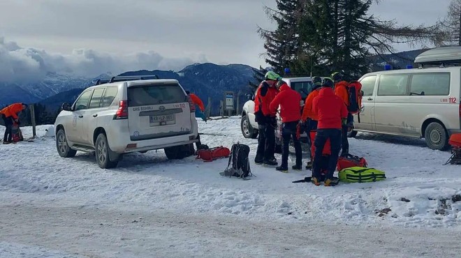 Incident v Bohinju: tri alpiniste odnesel kložasti plaz, posredovali so reševalci (foto: Facebook/Gorska reševalna služba Bohinj)
