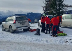 Incident v Bohinju: tri alpiniste odnesel kložasti plaz, posredovali so reševalci