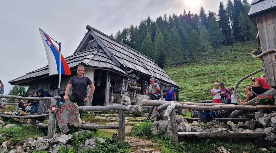 Hrvat, ki je obiskal vse naše planinske domove in koče. Kaj pravi o Slovencih? (foto: Facebook/Planinarenje s Giletom)