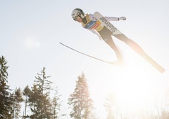 Veliko slovensko zmagoslavje: neverjetna Slovenka v smučarskih skokih spet ugnala konkurenco (in ni bila edina na stopničkah)