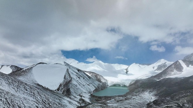 Ledenik v kitajski provinci Činghaj. (foto: Profimedia)
