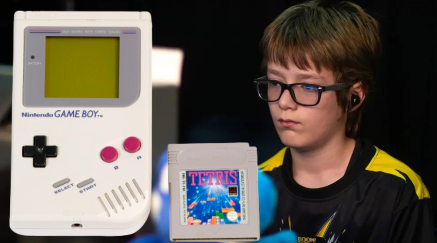 Neverjeten dosežek 13-letnika: kot prvi človek premagal legendarno videoigro, ki smo jo zelo radi igrali kot otroci (foto: X/azazelowa/Profimedia/fotomontaža)