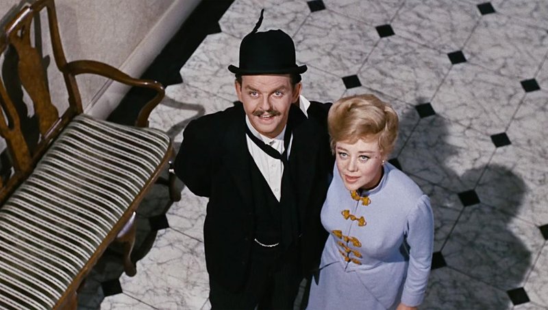 David Tomlinson in Glynis Johns v filmu Mary Poppins.