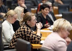 Golob zaupa ministrski kandidatki Mateji Čalušić: kako je prišlo do napake v njeni izobrazbi?