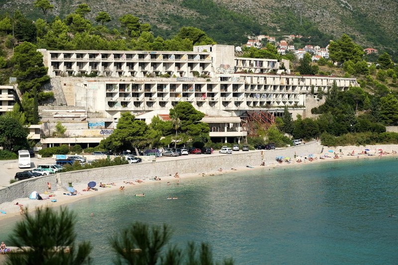 kupari zapuščen hotelski resort