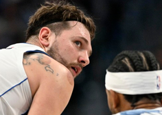 Tudi najboljši brez odgovora za najboljšega: Luka Dončić vnovič čaral pod koši lige NBA (VIDEO)