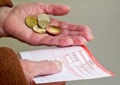 Slovenci pod pragom revščine: kako preživeti, ko plača ne pokrije življenjskih stroškov