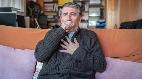 kašelj bolezen covid prehlad gripa